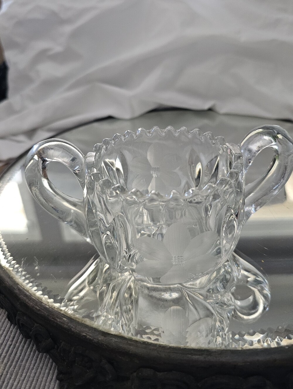 EAPG Etched  daisy Glass Double-Handled Sugar Bowl - Clear